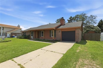 7878 Adrian Dr, Fayetteville, NC 28314