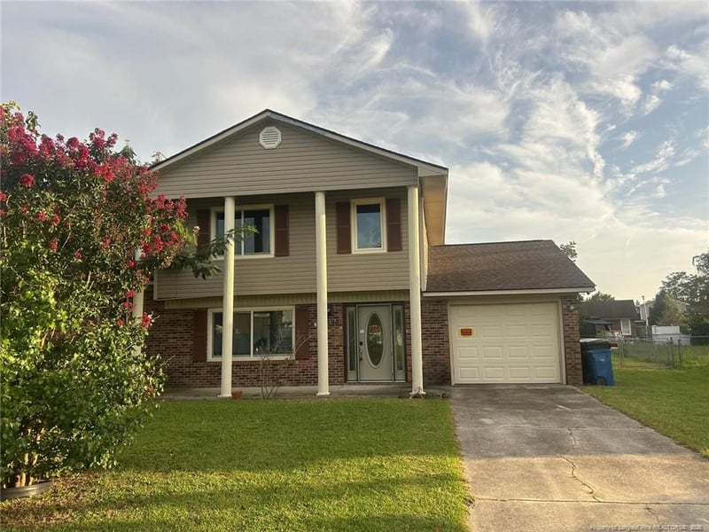 7890 Uriah Dr, Fayetteville, NC 28314