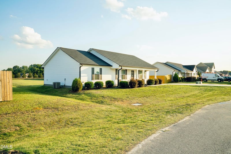 79 Beaver Tavern Dr, Benson, NC 27504