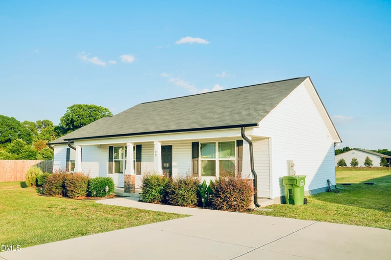 79 Beaver Tavern Dr, Benson, NC 27504