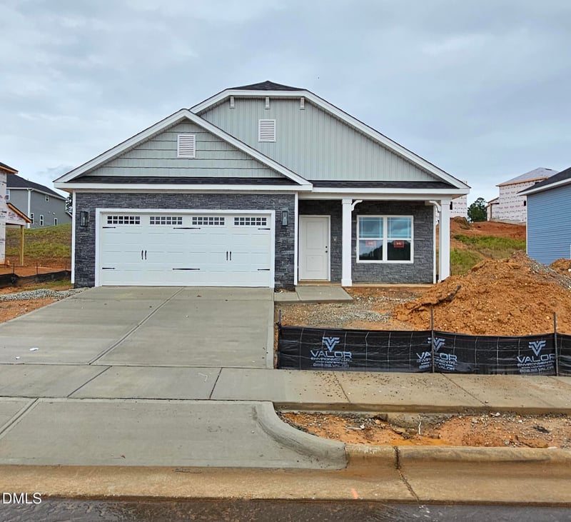 79 Northwood Dr, Fuquay Varina, NC 27526