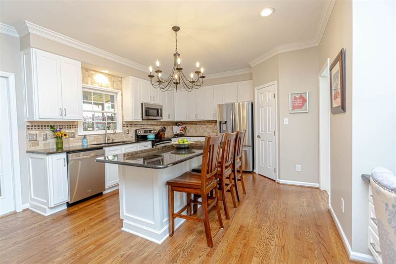 7900 Verona Pl, Raleigh, NC 27613