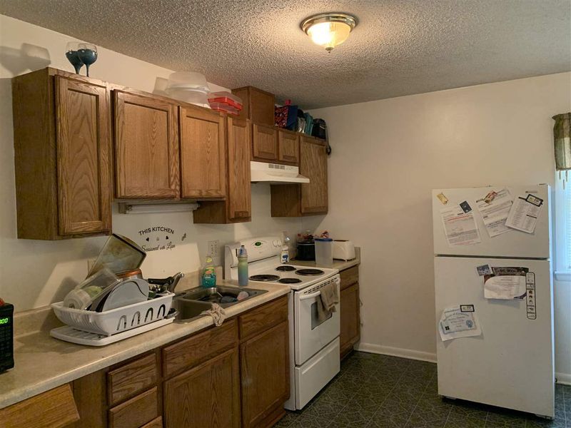 7901 Crestwood Dr, Raleigh, NC 27603