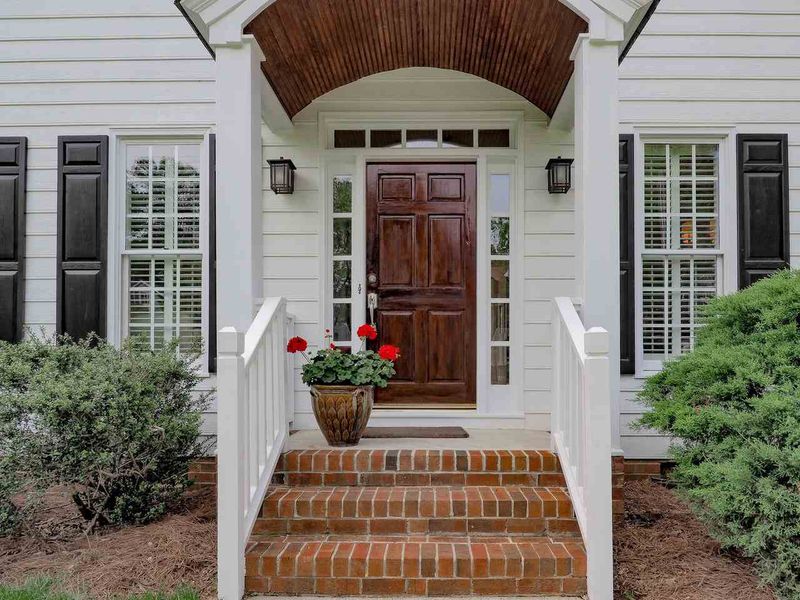 7901 Looking Glass Ct, Raleigh, NC 27612