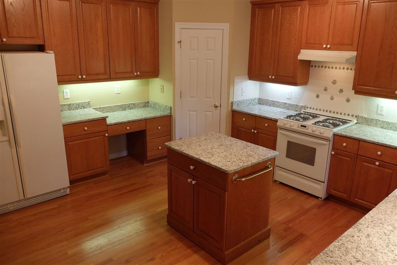 7901 Ocoee Ct, Raleigh, NC 27612