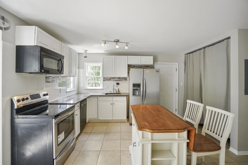 7901 Westfall Ln, Raleigh, NC 27612