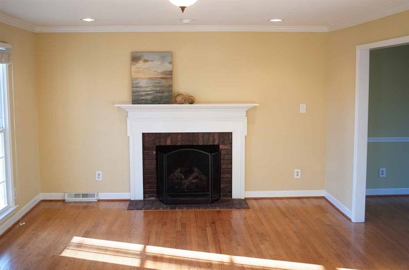 7904 S Bridgewater Ct, Raleigh, NC 27615