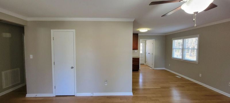 7905 Twin Oaks Ct, Raleigh, NC 27615