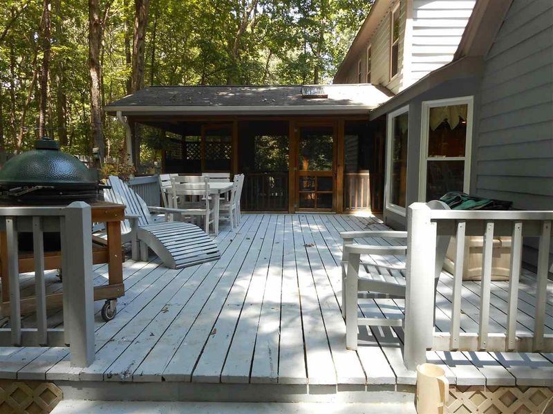 7909 Netherlands Dr, Raleigh, NC 27606