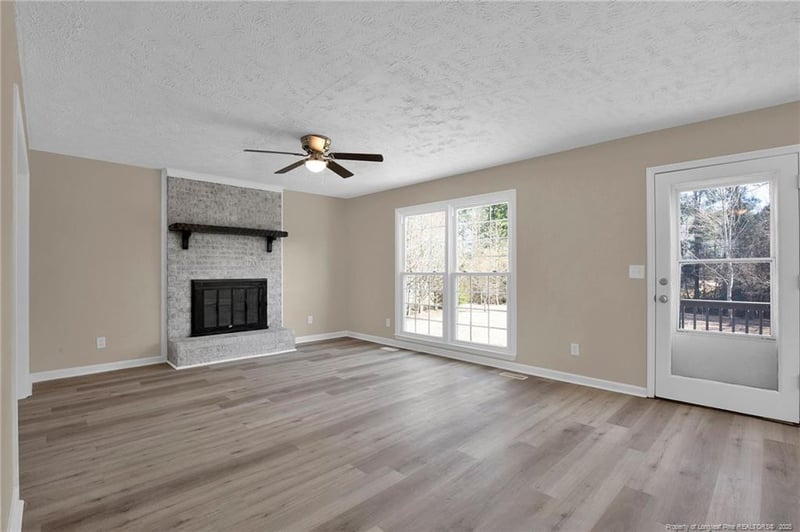 7909 Pinebuff Ct, Fayetteville, NC 28311