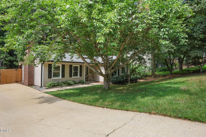 7909 Twin Oak Ct, Raleigh, NC 27615