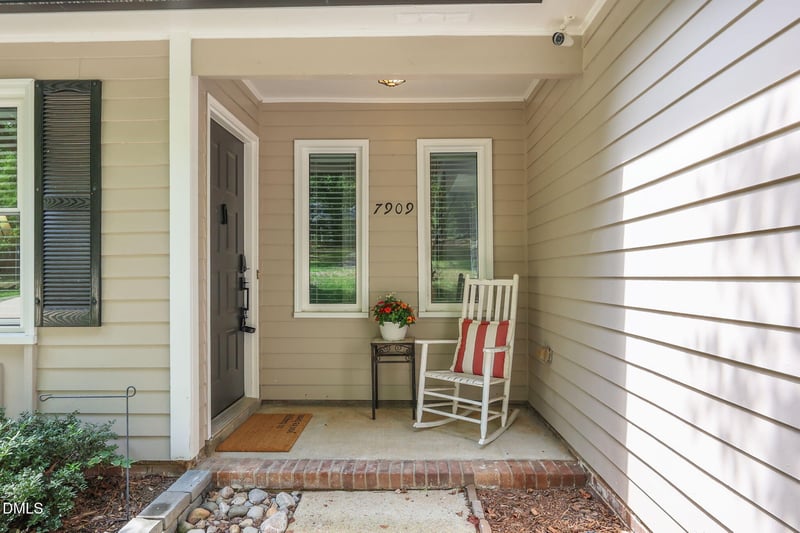 7909 Twin Oak Ct, Raleigh, NC 27615
