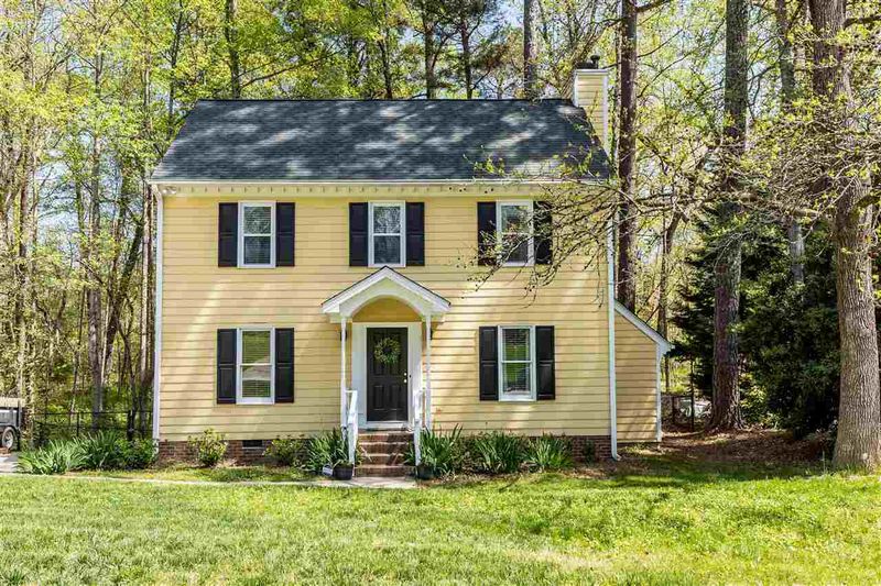 7912 Featherstone Dr, Raleigh, NC 27615