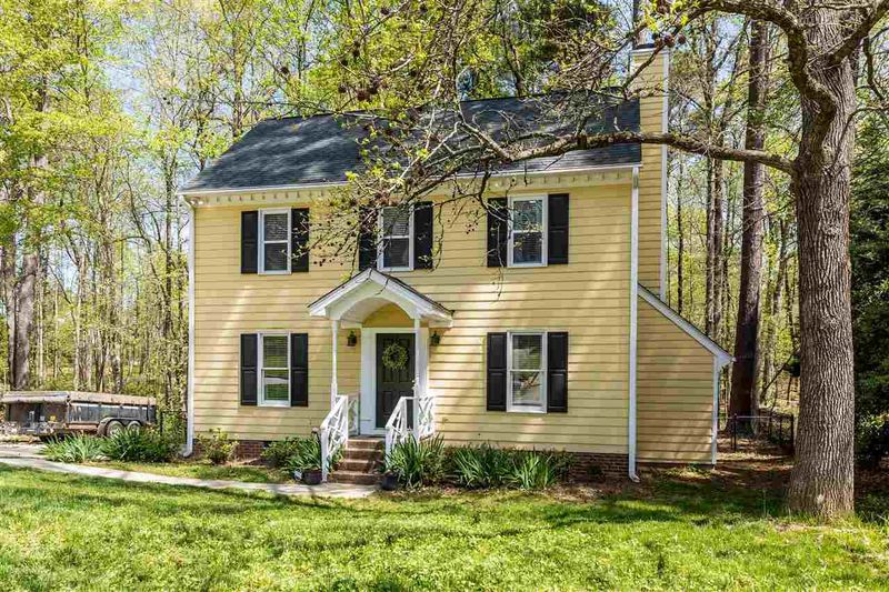 7912 Featherstone Dr, Raleigh, NC 27615