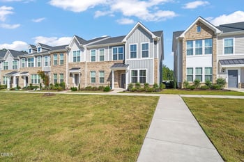 7912 Flatrock Park Dr, Knightdale, NC 27545