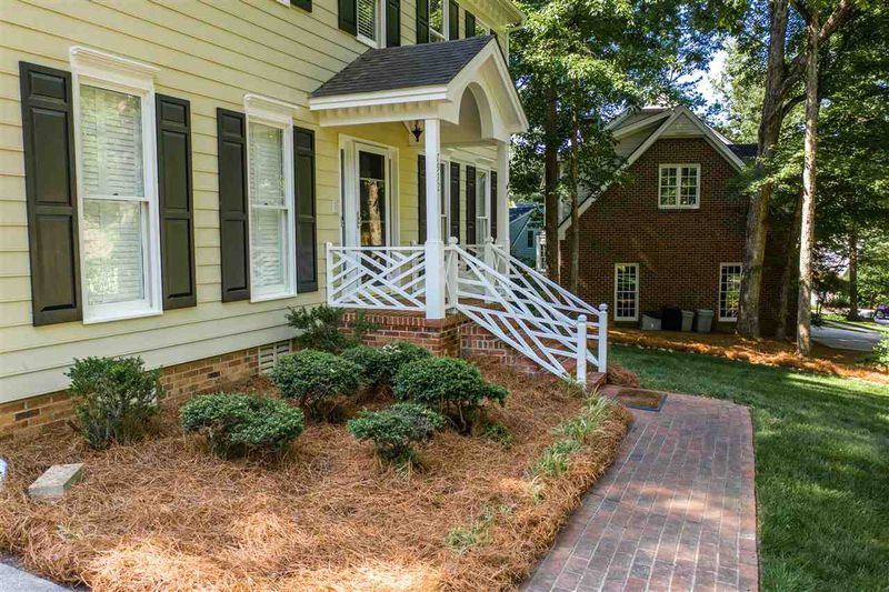 7912 Vandemere Ct, Raleigh, NC 27615