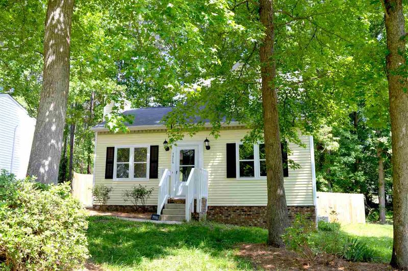 7916 Wynewood Dr, Raleigh, NC 27616