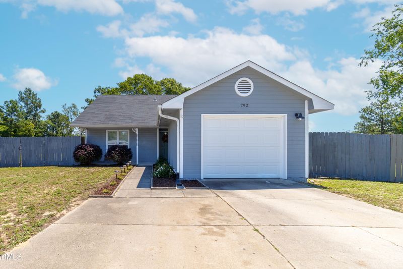 792 Algood Ave, Hope Mills, NC 28348