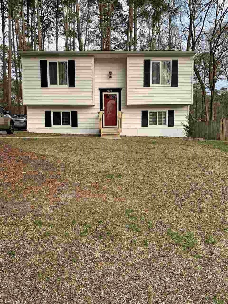 7920 Wynewood Dr, Raleigh, NC 27616