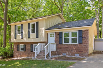 7921 Castlelake Ct, Raleigh, NC 27615