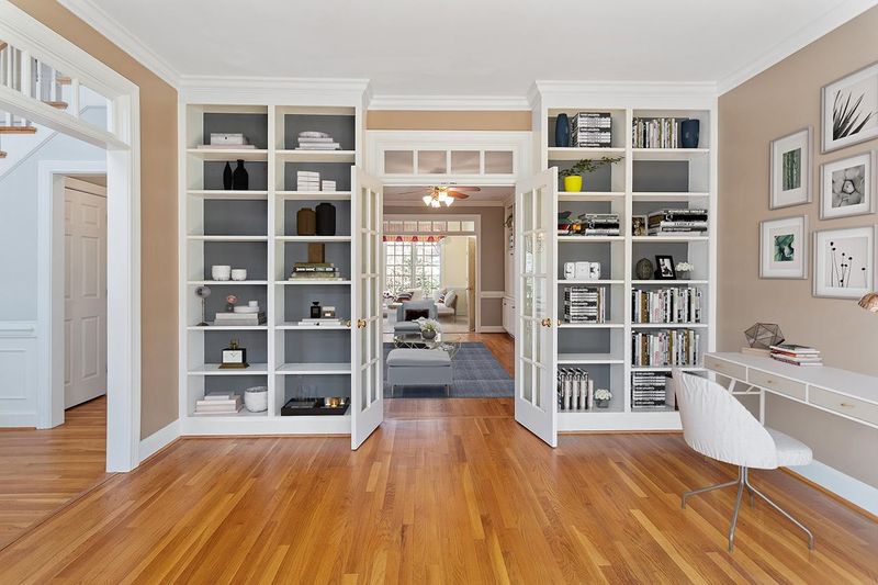 7921 Gabriels Bend Dr, Raleigh, NC 27612