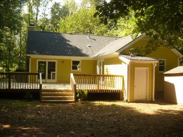 7924 Lake Dr, Raleigh, NC 27613