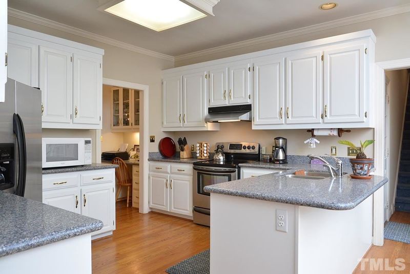 7924 Rooksley Ct, Raleigh, NC 27615