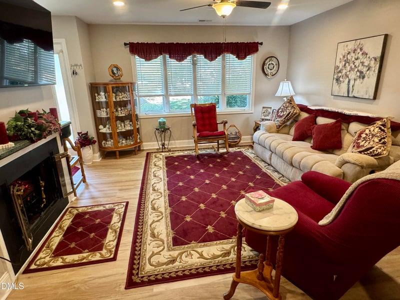 7925 Brown Bark Pl, Raleigh, NC 27615