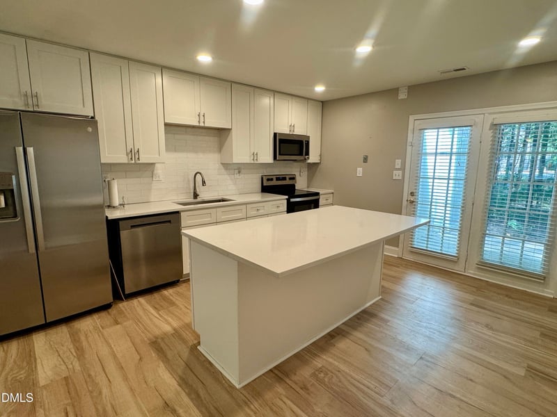 7925 Brown Bark Pl, Raleigh, NC 27615