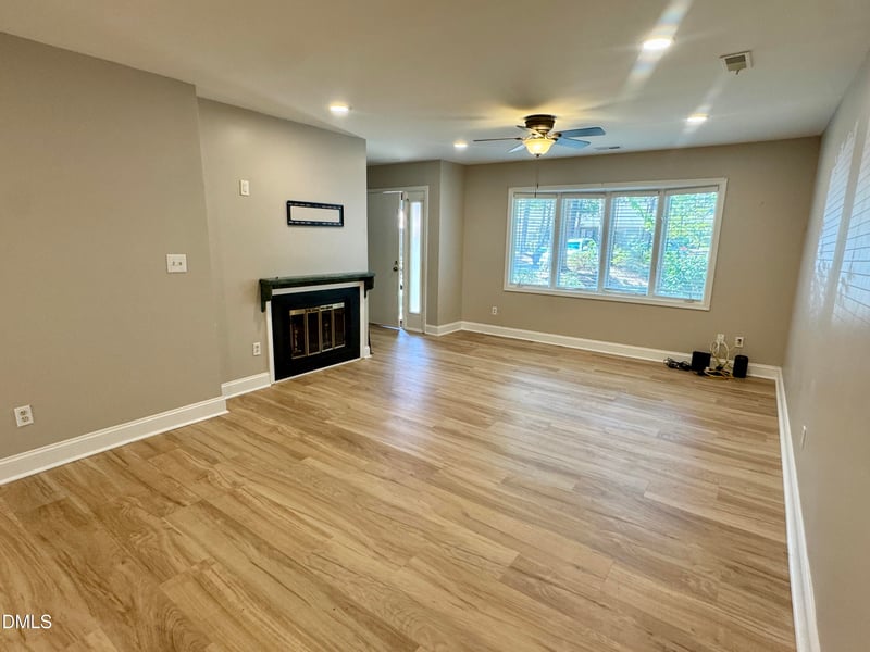 7925 Brown Bark Pl, Raleigh, NC 27615