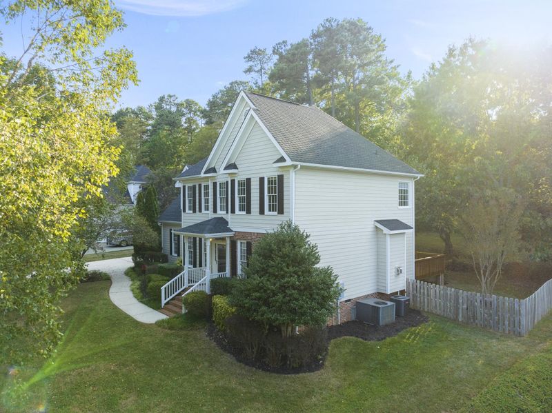 7925 Fairlake Dr, Wake Forest, NC 27587