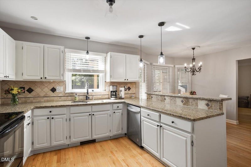 7929 Featherstone Dr, Raleigh, NC 27615