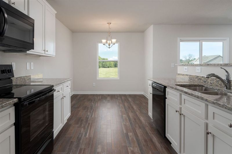 793 Avery Pond Dr, Fuquay Varina, NC 27526