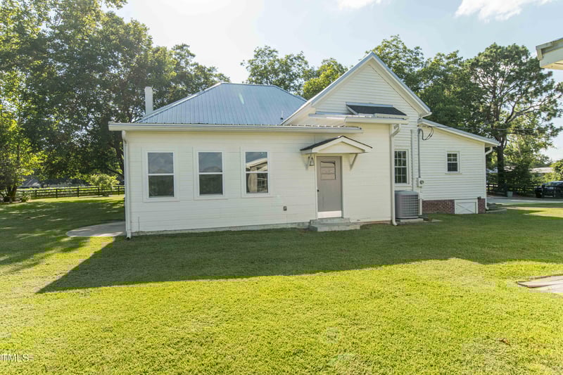 7930 Barbour Store Rd, Willow Springs, NC 27592