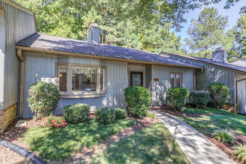 7937 Brown Bark Pl, Raleigh, NC 27615