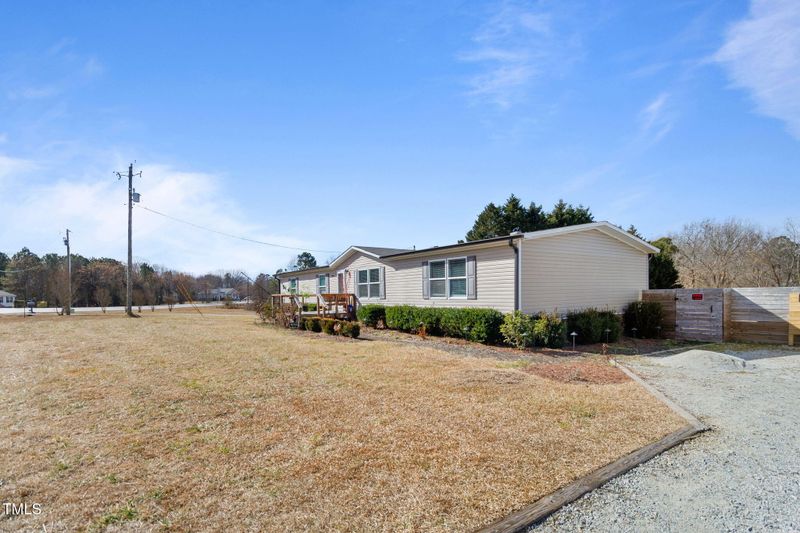 7945 Nc 42, Holly Springs, NC 27540
