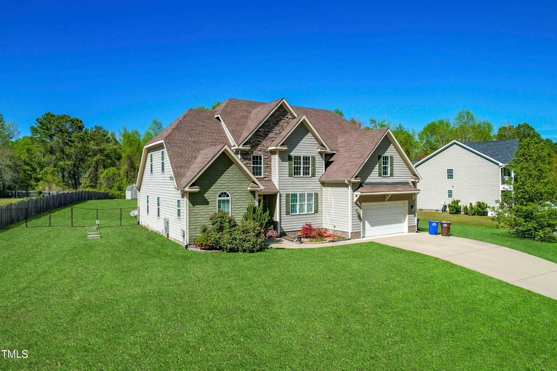 7945 Parker Mill Trl, Fuquay Varina, NC 27526