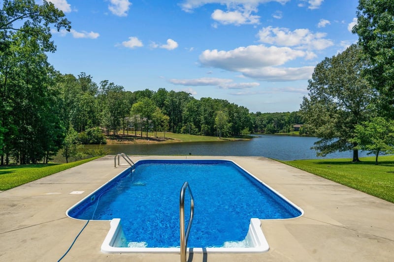 7975 Villanow Dr, Sanford, NC 27332