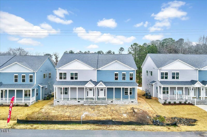 7988-7990 Humie Olive Rd, Apex, NC 27502