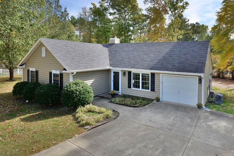 8 Amador Pl, Durham, NC 27712