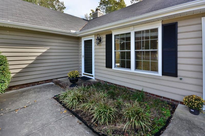 8 Amador Pl, Durham, NC 27712