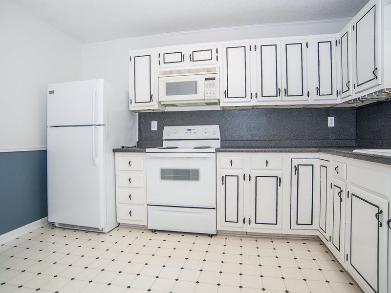 8 Amayo Ct, Durham, NC 27113