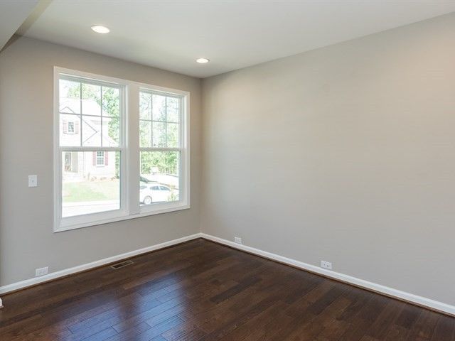 8 Arundel St, Durham, NC 27703