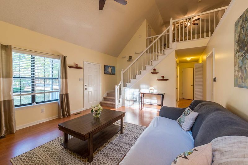 8 Banneret Pl, Durham, NC 27713