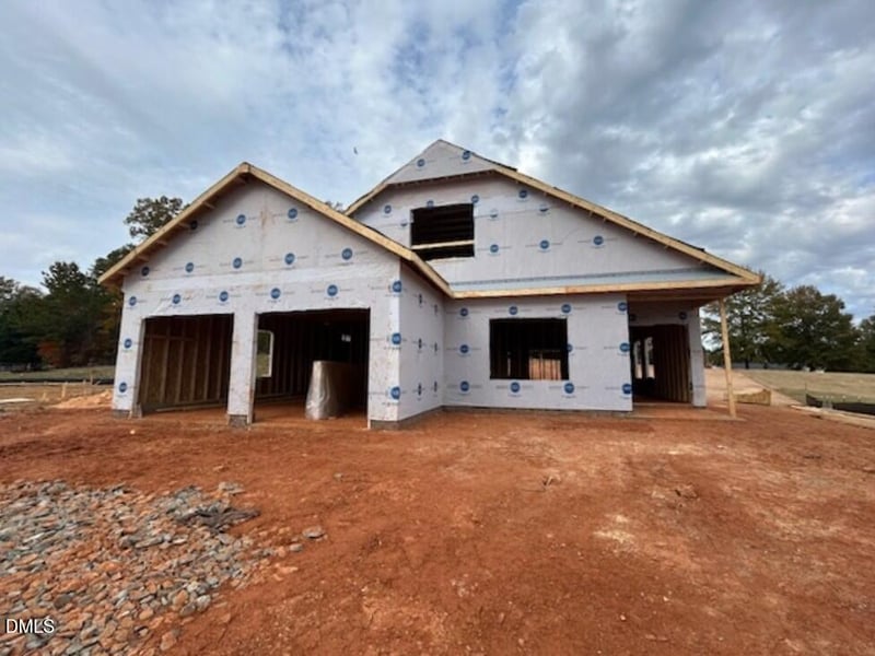 8 Bee Balm Ct, Youngsville, NC 27596