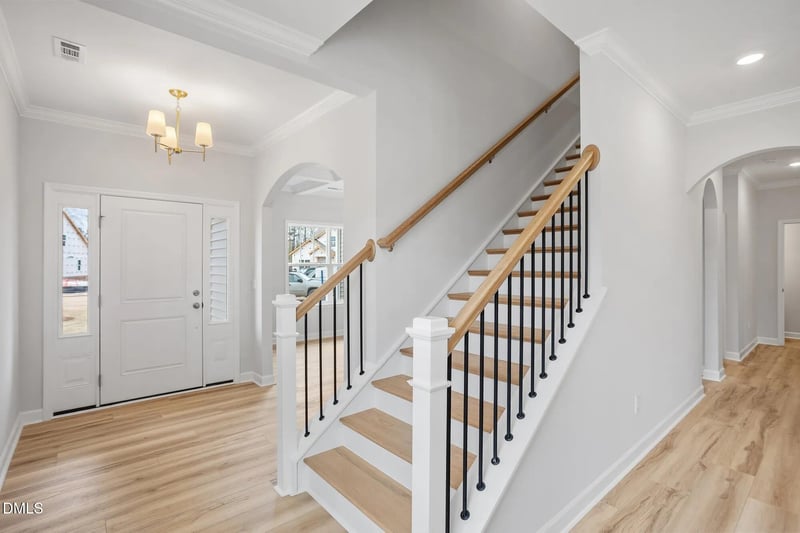 8 Bee Balm Ct, Youngsville, NC 27596