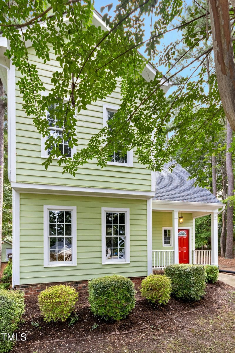 8 Brevard Ct, Durham, NC 27713
