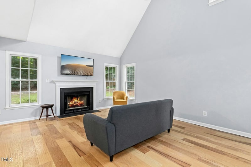 8 Brevard Ct, Durham, NC 27713