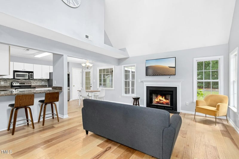 8 Brevard Ct, Durham, NC 27713