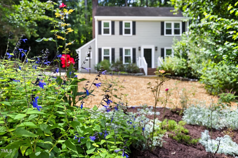 8 Briarfield Ct, Durham, NC 27713